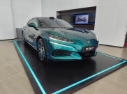 Danza Z9GT, Mobil Listrik Bertenaga 1.140 Dk dengan Fitur Crab Walk