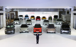 Akio Toyoda Pamer 15 Mobil Listrik Toyota dan Lexus, Berikut Rinciannya!