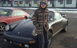 Porsche Milik Gitaris The Beatles Dilelang