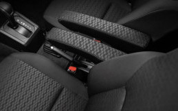 Mobilmu Belum Ada Arm Rest? Sekarang Bisa Kustom Sob!
