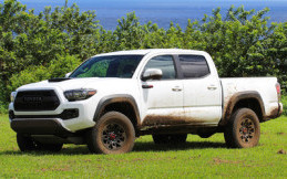 Toyota Rilis Foto Menggoda Model Off-Road Jelang Chicago Auto Show