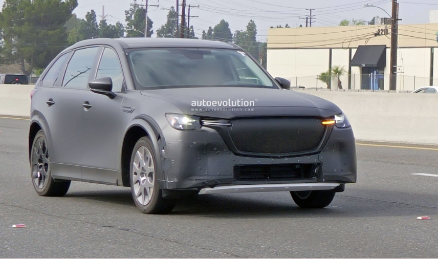 Mazda Tertangkap Uji Coba SUV Listrik Generasi Baru, Intip Bocorannya