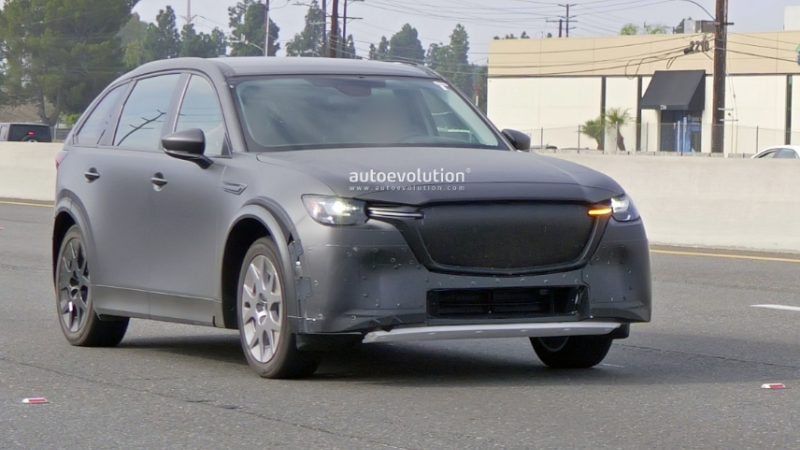 Mazda Terlihat Sedang Menguji SUV Listrik Generasi Terbaru