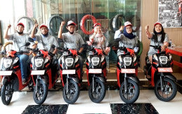 Produsen Ban Ini Bagikan Motor ke Konsumennya di Seluruh Indonesia