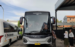 Cara Hino Cegah Kecelakaan Bus Jelang Mudik Lebaran 2025