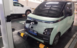 Pemilik Mobil Listrik Nakal yang Parkir dan Pura-pura Isi Daya di SPKLU akan Dikenakan Denda!