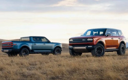 Scout Motors Hadirkan Traveler dan Terra, SUV dan Pikap Listrik Bergaya Retro