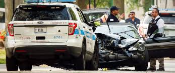 Tabrak 2 Mobil Polisi, Jaguar F-Type Ini Ringsek