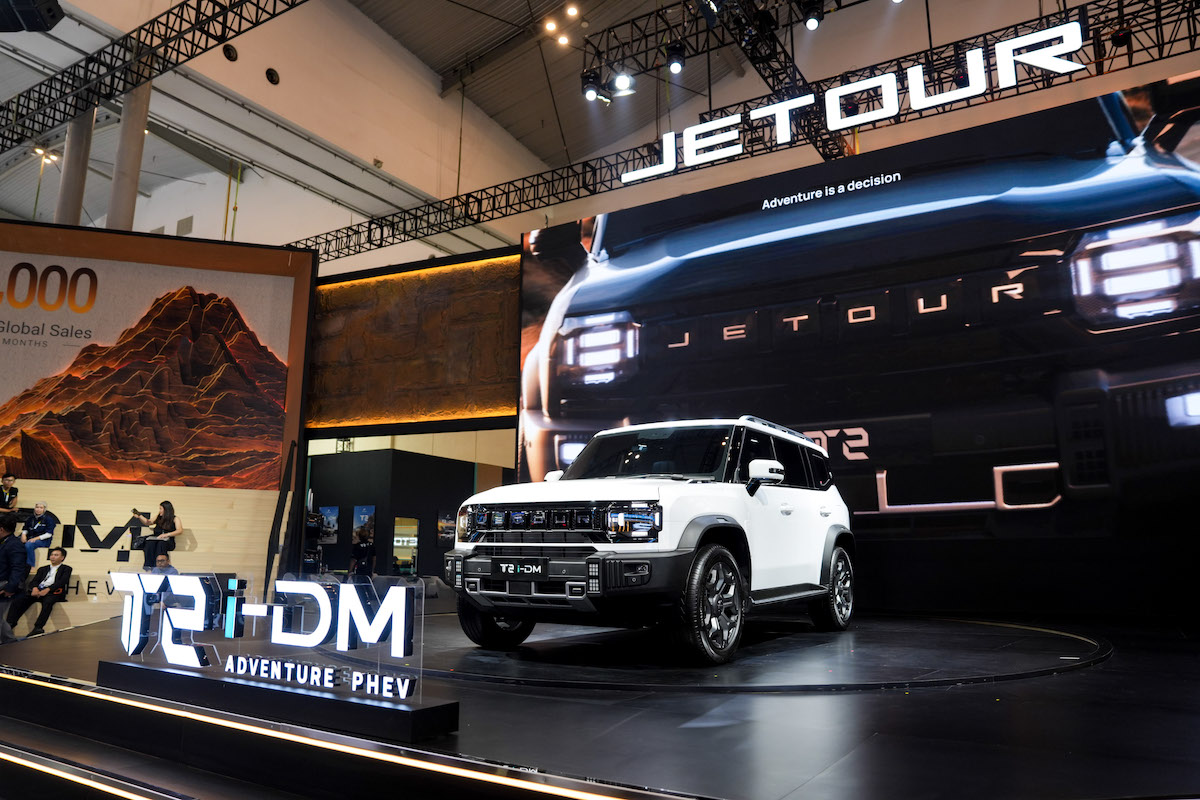 Keseruan Booth Jetour di GIIAS 2026: Ada Game, Musik, & SUV Murah