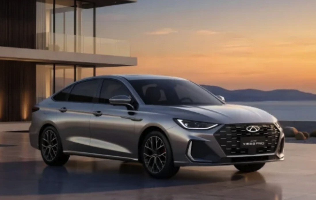 Chery Arrizo 8 Pro Terbaru Meluncur, Punya Mesin Turbo dan Bisa Parkir Sendiri