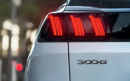 Serupa Tapi Tak Sama, Ini Fitur Lampu Belakang New Peugeot 3008 dan 5008