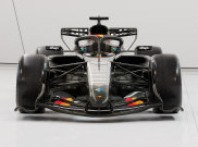 McLaren Racing Rangkul Schneider Kembangkan Teknologi Mobil Balap
