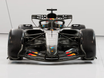 McLaren Racing Rangkul Schneider Kembangkan Teknologi Mobil Balap
