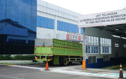 Hino Hadirkan Fasilitas Uji Berkala KIR untuk Kendaraan Komersial di Tangsel