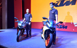 KTM RC390 dan RC200 2017 Resmi Meluncur