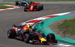 Direktur Balap FIA Komentari Insiden Tabrakan Verstappen dengan Vettel
