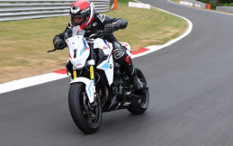 Bersaing di BSB 2023, BMW Motorrad Turunkan F 900 R Cup