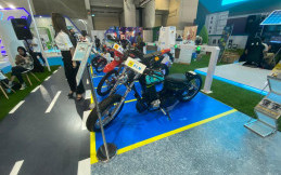 PLN Perkenalkan SPKLU Dan Konversi Motor Listrik di PEVS 2023