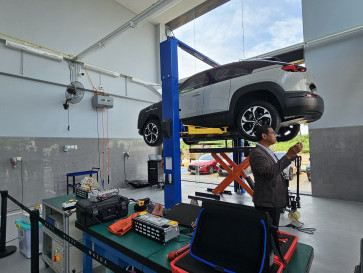 Mazda Indonesia Siapkan Infrastruktur EV di Training Center PIK 2