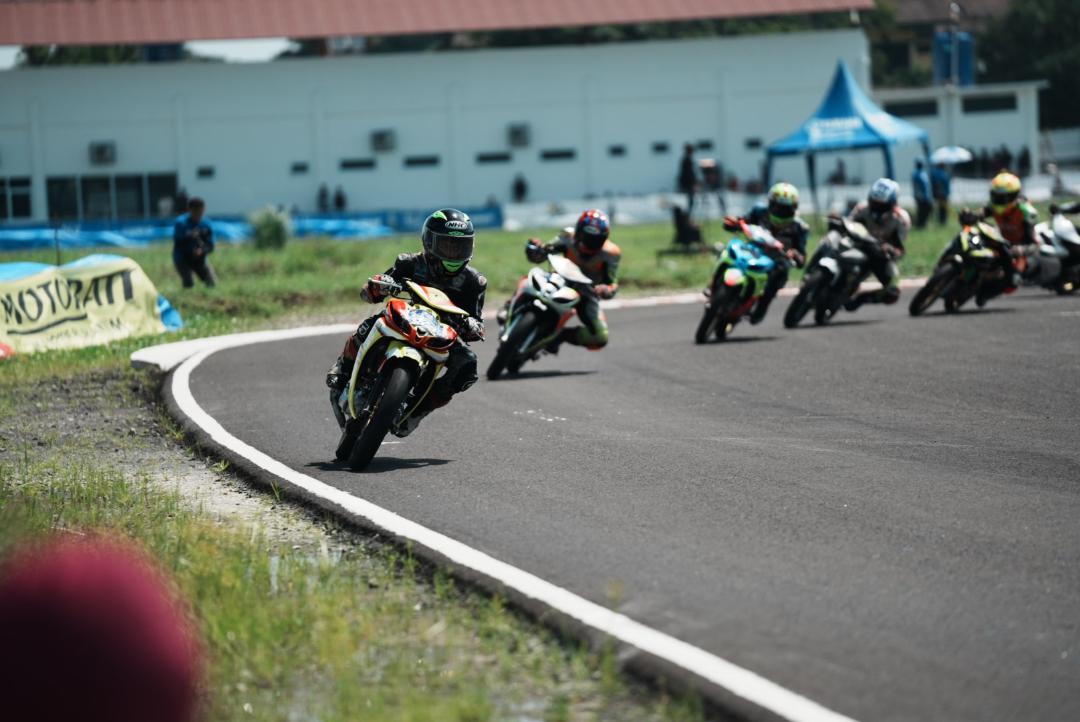 Para Tim Balap yang Sedang Eksis, Bertarung di Sirkuit Mijen