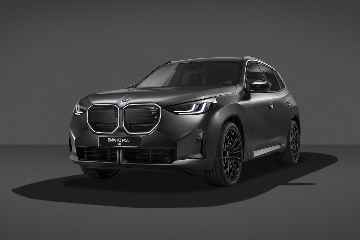 BMW X3 M50 xDrive Disodorkan Black Package dan Tambah Tenaga