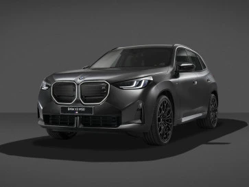BMW X3 M50 xDrive Disodorkan Black Package dan Tambah Tenaga