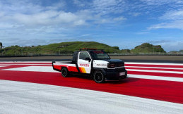 Toyota Hilux Rangga Resmi Jadi Pace Car Sirkuit Balap Mandalika Lombok