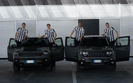 Merek Mobil Listrik Jeep Muncul Di Jersey Juventus Terbaru