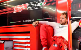 Vettel Dipinang Aston Martin, Ada Agenda Cerdas!