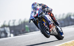 Hasil Race 2 WSBK Inggris 2022 : Toprak Razgatlioglu Raih Kemenangan