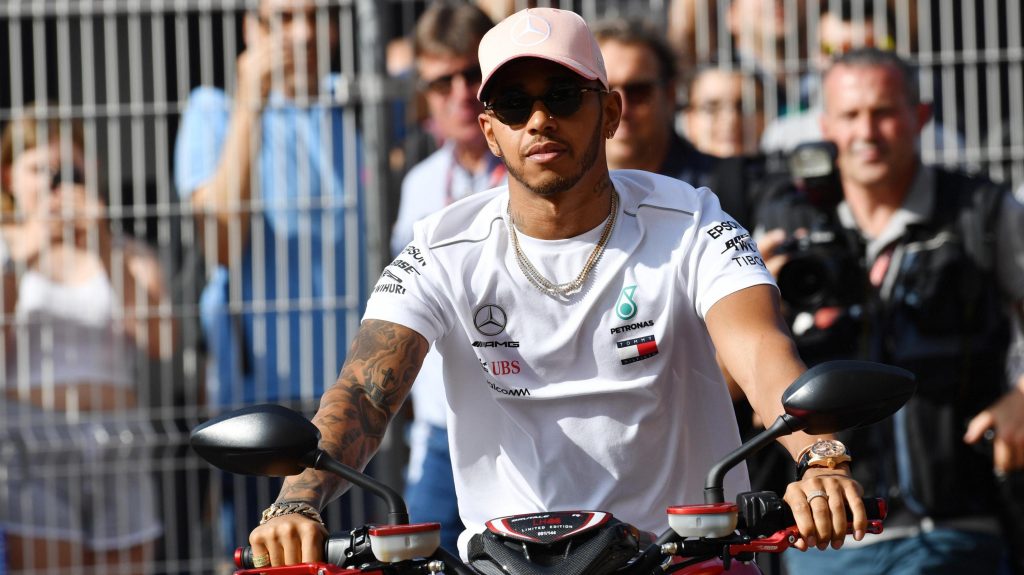 Hamilton Dapat Pujian Usai Tes Motor Superbike