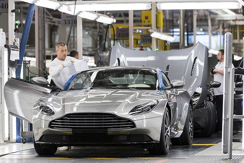 Mercedes-Benz AG dan Aston Martin Sepakat Perluas Kerjasama