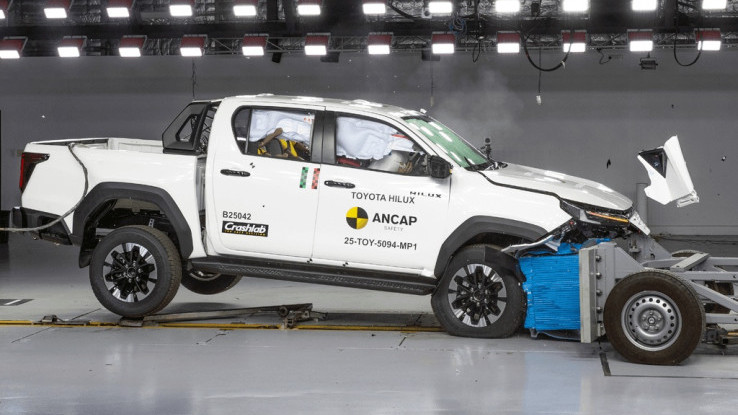 Hasil Uji Tabrak Toyota Hilux Terbaru Versi ANCAP Australia