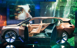 BMW dan Mercedes-Benz Mundur dari CES 2022, Ini Alasannya