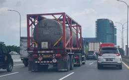 Agar Mudah Diketahui, Truk B3 Wajib Pakai Simbol Muatan Berbahaya