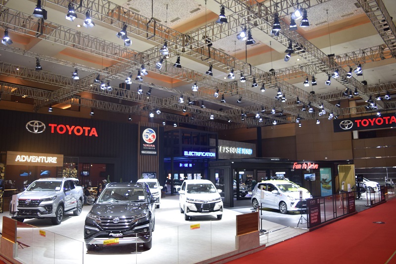 Penjualan Toyota Global Sentuh 9 Juta Unit, Keuntungan Naik Dua Kali Lipat