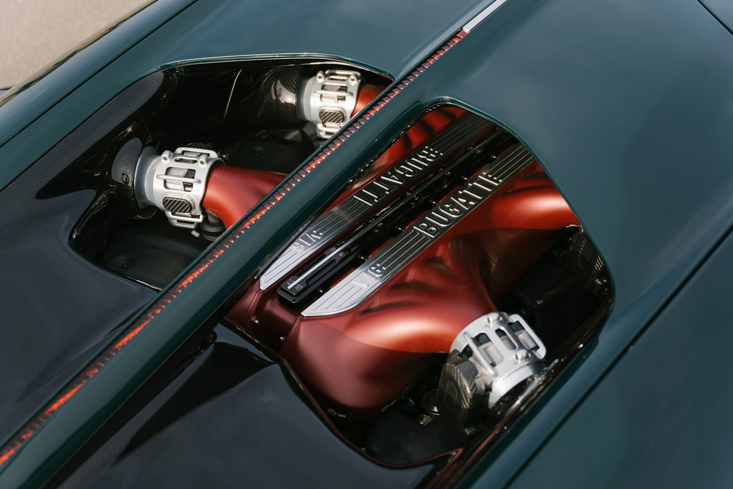hypercar Bugatti V16