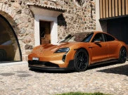 Sentuhan Emas Danau Lugano di Porsche Taycan Turbo GT Sonderwunsch