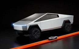 Keren Nih, Hot Wheels Remote Control Tesla Cybertruck