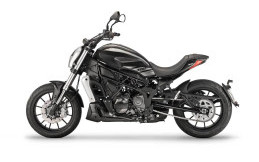 Benelli 402S Versi Murah Ducati Diavel