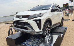 Galeri Daihatsu Terios R Custom