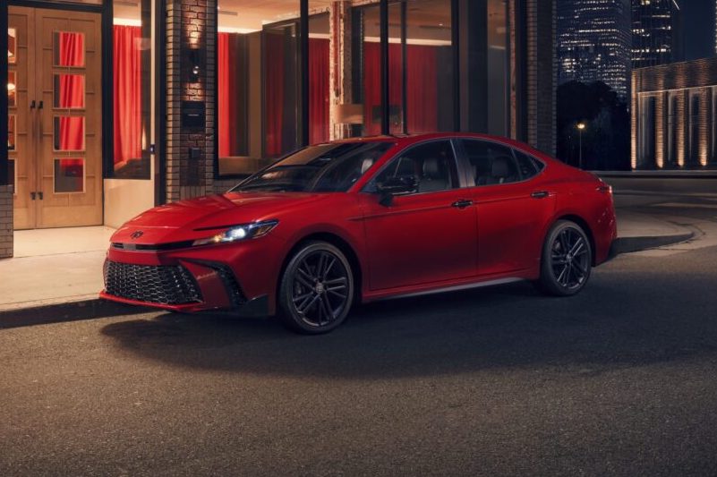 Toyota Camry tahun 2027