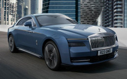 Mobil Listrik Mewah Rolls-Royce Spectre Segera Rilis