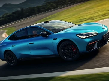 Geely Galaxy TT Ultra Diluncurkan, Sedan EV Kencang Tembus 578 Dk!