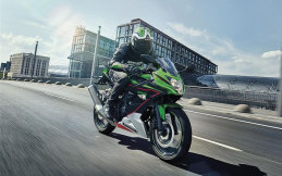 Kawasaki Ninja 125 dan Z125 Cocok Buat Pemula yang Suka Kencang