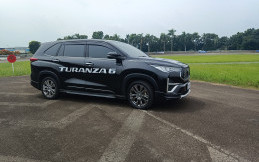 Melibas Berbagai Kondisi Jalan Pakai Ban Bridgestone Turanza 6, Begini Rasanya