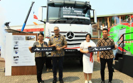 DCVI Perkenalkan Mercedes-Benz Actros 4063S 6x4 dan Axor 2528R 6x4