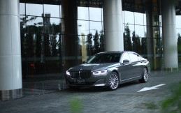 Mobil Baru di Indonesia Bebas Pajak, Ini Tanggapan BMW dan Toyota