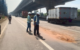 Hati-hati, Rekonstruksi Tol Jakarta - Cikampek Dimulai Lagi