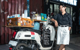 Modifikasi Yamaha Fazzio Jadi Kedai Kopi Milik Si Cantik yang Touring dari Bali - Depok